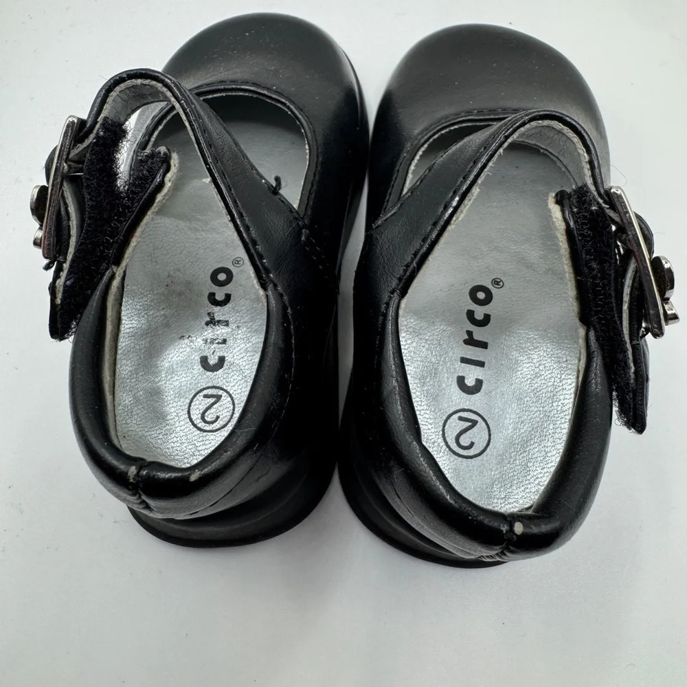 Circo Toddler 2 Girls Black Mary Jane Dress Shoes with Strap and Rounded Toe